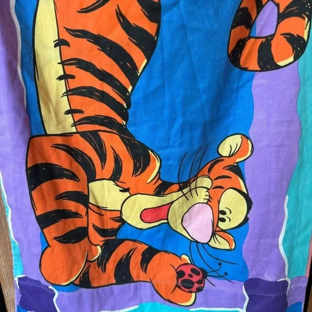 Vintage Winnie The Pooh Tigger Pillowcase disney 1990s sham standard childhood